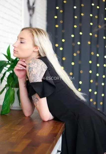Perth escorts Lisa — 4