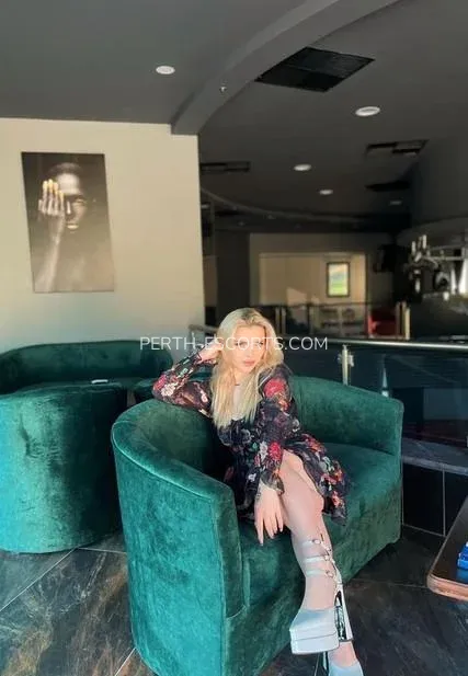 Perth escorts Ellie — 3