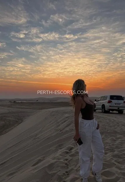 Escort djevojka Flora - Perth