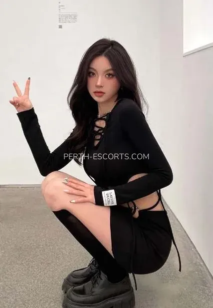 Perth escorts Evelyn — 1