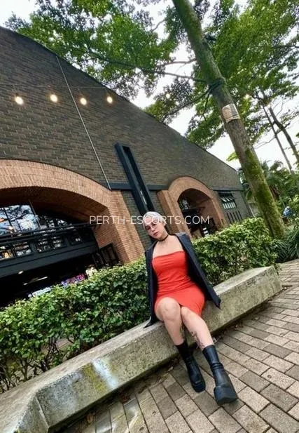 Perth escorts Avery — 8