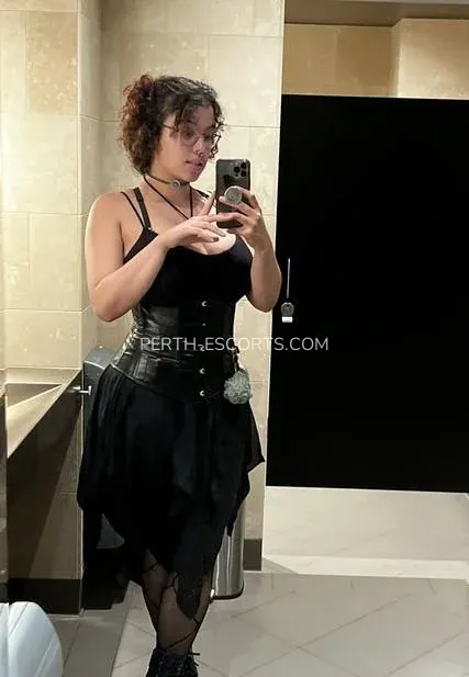 Perth escorts Nicole — 7
