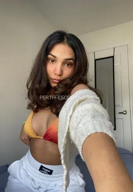 Perth escorts Chloe — 3